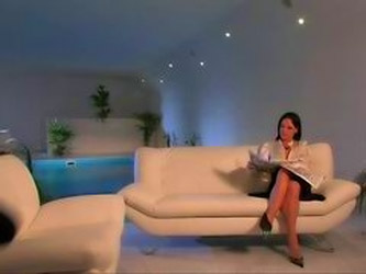 Hot Brunete